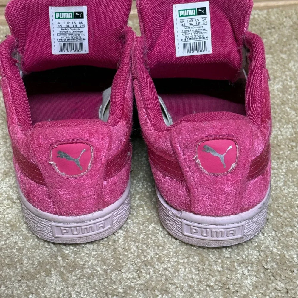 Kids Puma Velour‎ Low Top Sneakers Pink Size 4.5 US Velour Y2K Skater Shoes